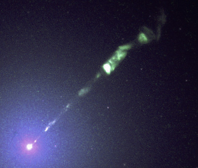 Az M87-es magjából kilövellő jet.